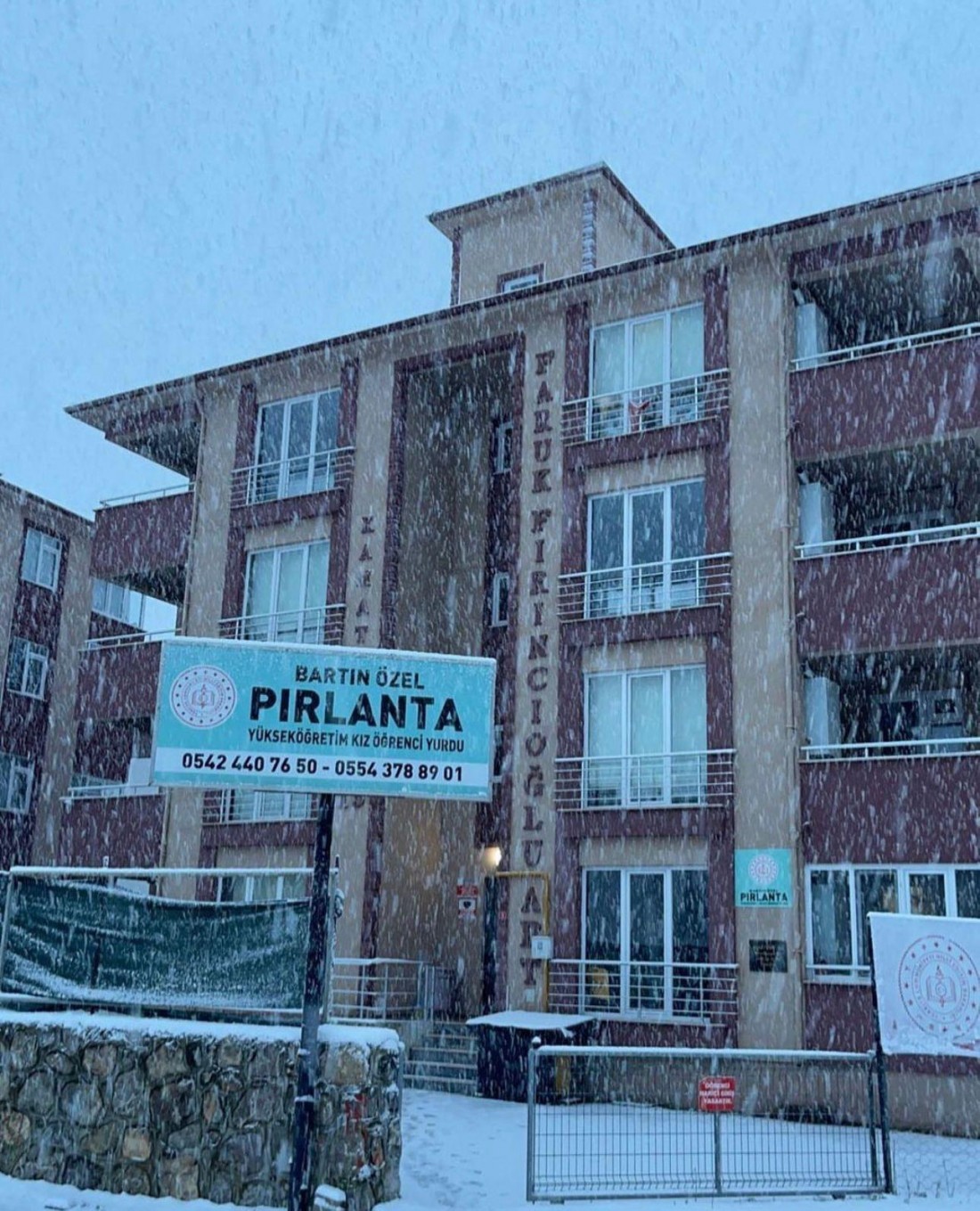 PIRLANTA KIZ YURDU